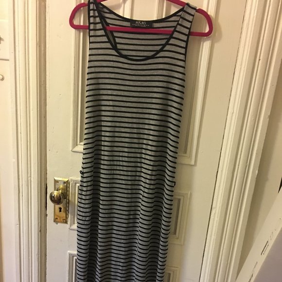 HKR Dress - Picture 2 of 4